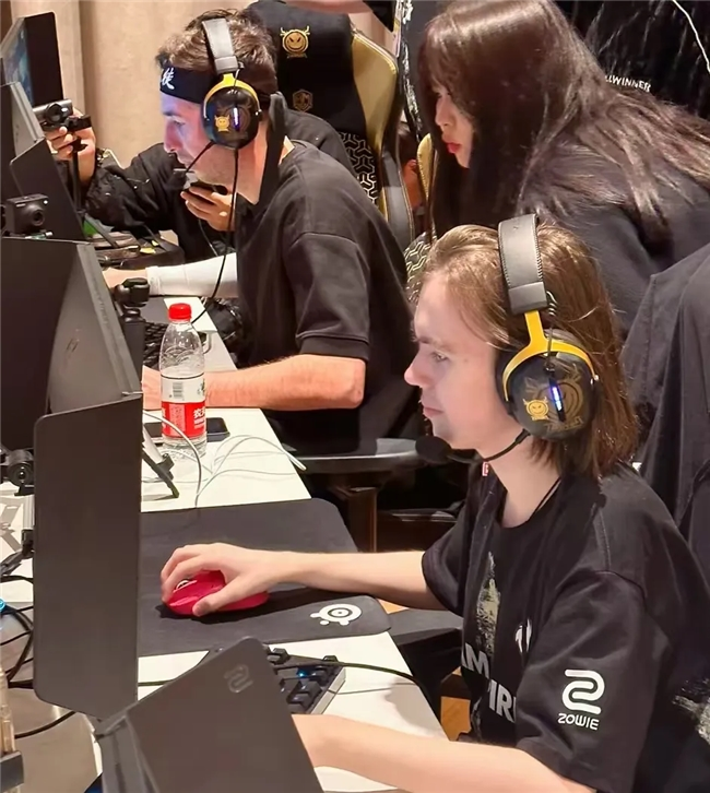 LPL昨日赛果和近日赛程：FPX盼三连胜