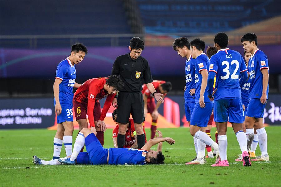 重创！曼城7000万中卫赛季报销+无缘世界杯，剩2中卫欲急购英国脚