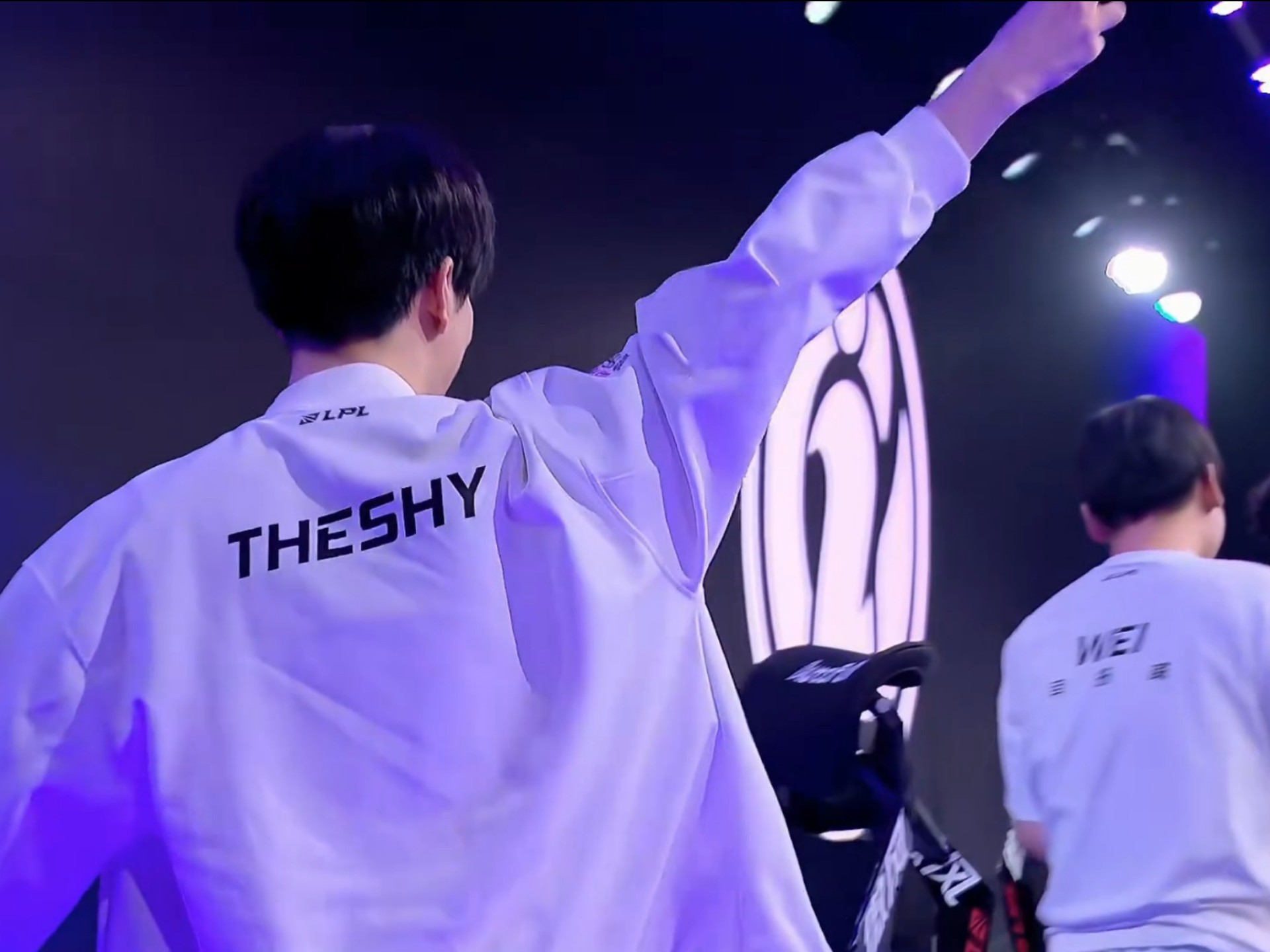 Kingen：很可惜我不是队伍的支柱，WBG的莫甘娜Counter是神之一手